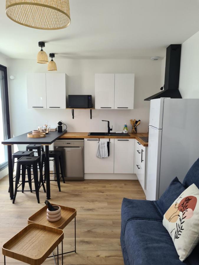 Location La Rebelle - La Rochelle B Apartment Екстериор снимка